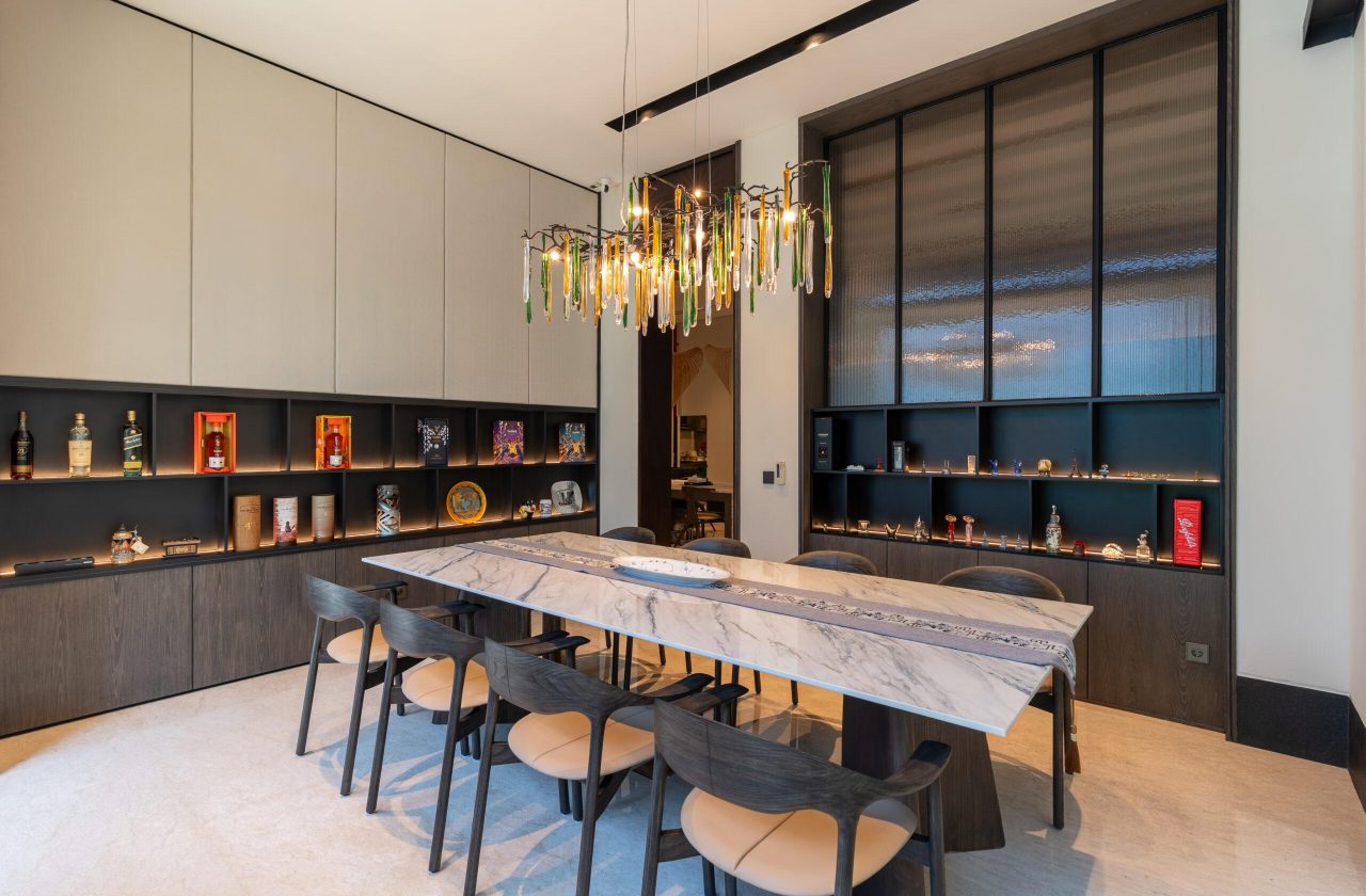 DINING ROOM (7) LURUS